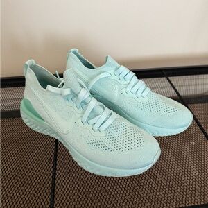 Nike Women's Light Blue Running Shoes